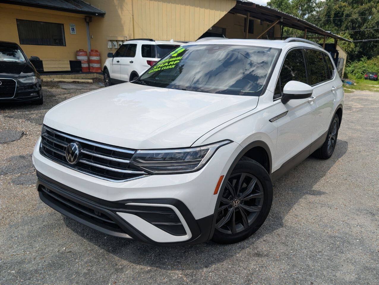 Used 2022 Volkswagen Tiguan SE FWD image 11