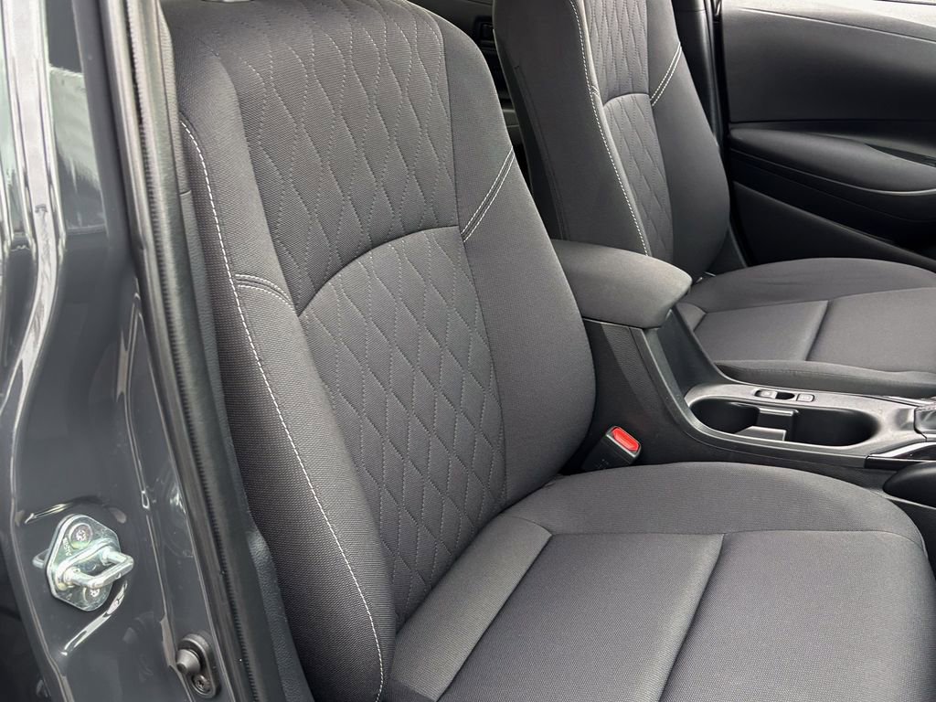 Used 2023 Toyota Corolla LE w/ Carpet Mat Package (TMS) image 29