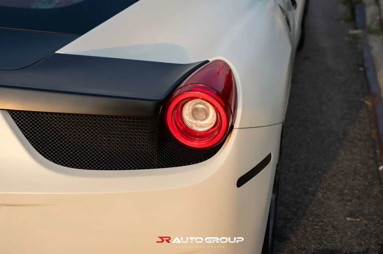 Used 2015 Ferrari 458 Italia Coupe RWD image 10