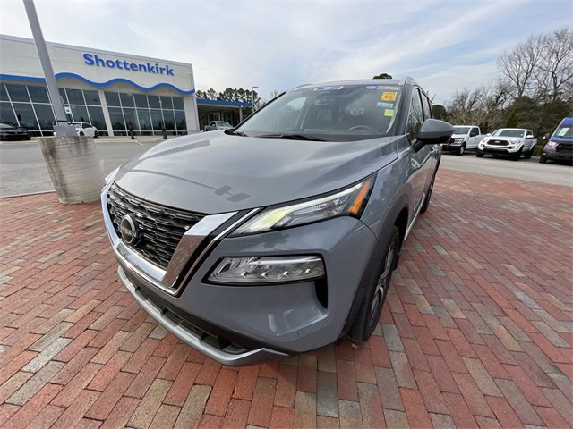 Used 2023 Nissan Rogue SL w/ SL Premium Package image 8