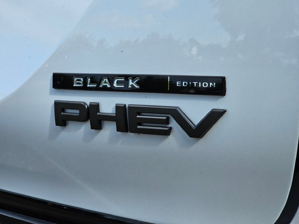 New 2026 Mitsubishi Outlander 4WD Plug-In Hybrid image 10