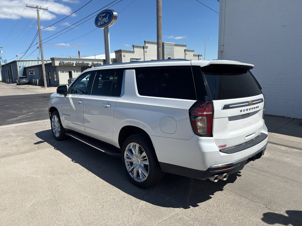 Used 2021 Chevrolet Suburban High Country AWD/4WD image 27