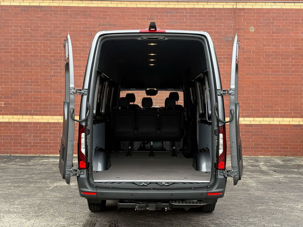 Used 2025 Mercedes-Benz Sprinter 2500 image 26