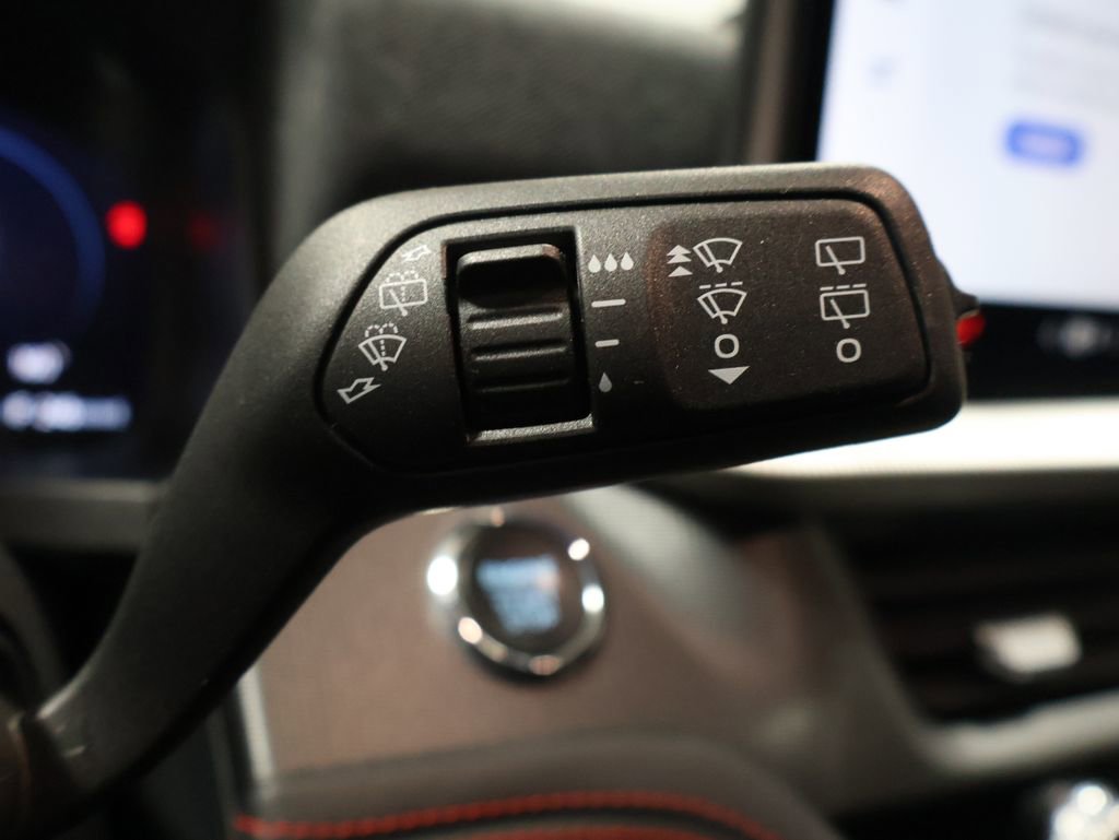 Used 2025 Ford Explorer ST-Line w/ ST-Line Street Pack image 40