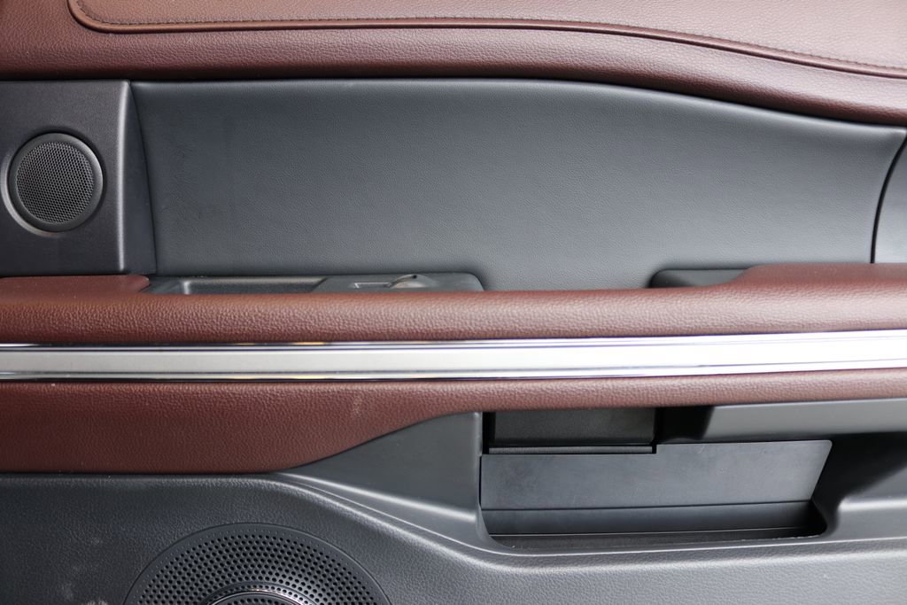 Used 2024 Ford Expedition Max Limited image 35