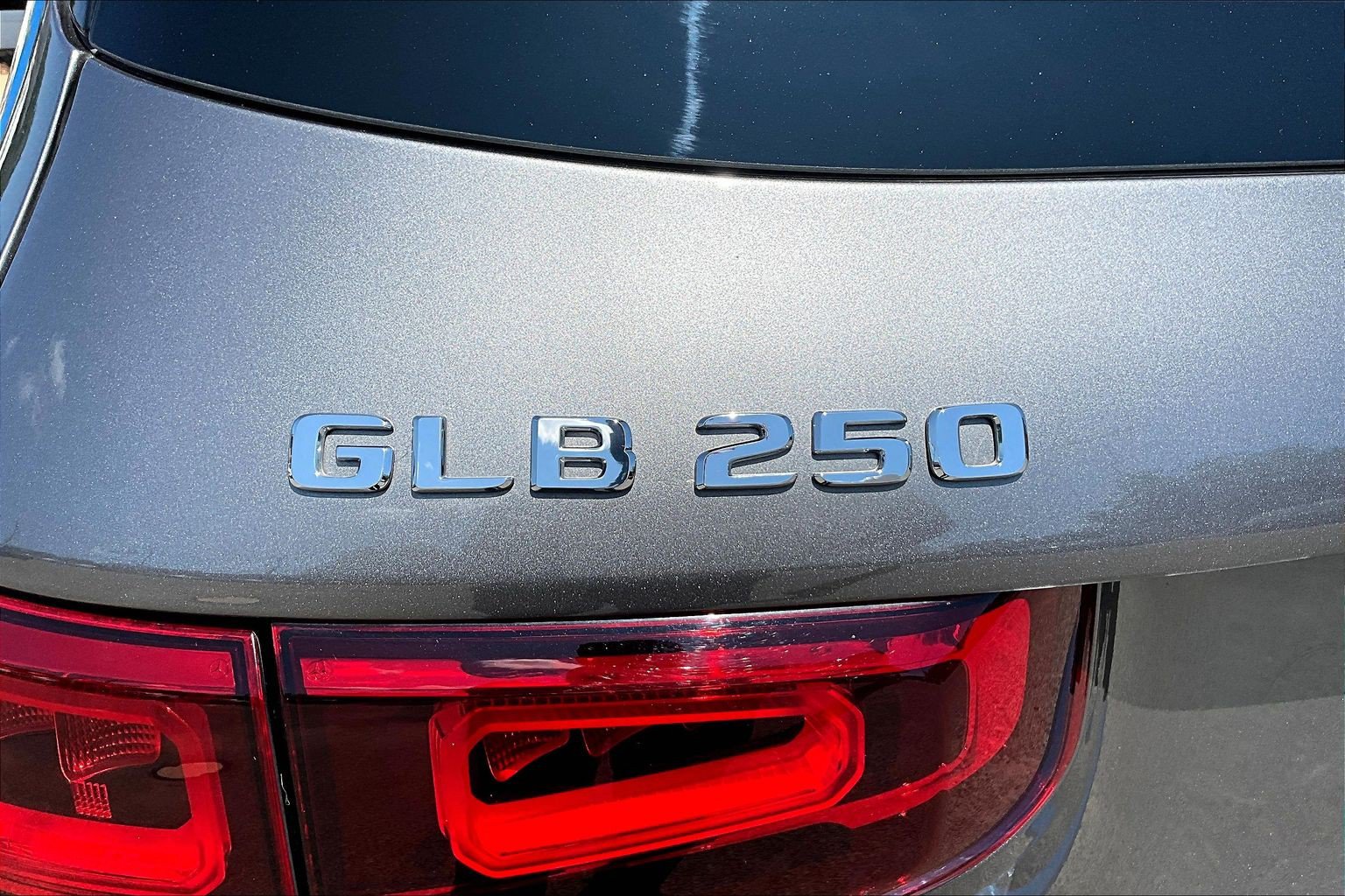 Used 2023 Mercedes-Benz GLB 250 4MATIC image 33