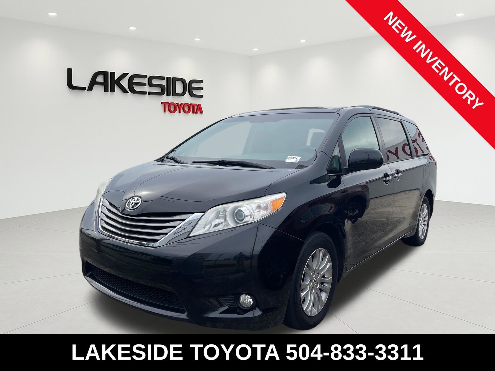 Used 2017 Toyota Sienna XLE Premium