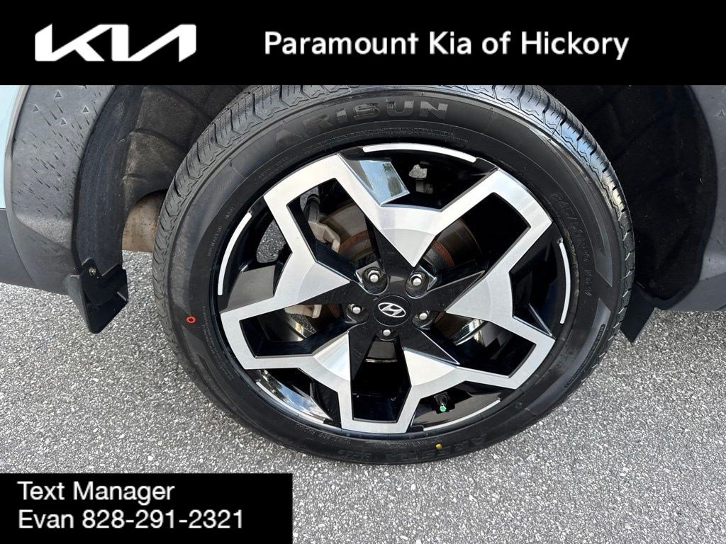 Used 2022 Hyundai Santa Cruz Limited AWD/4WD image 9