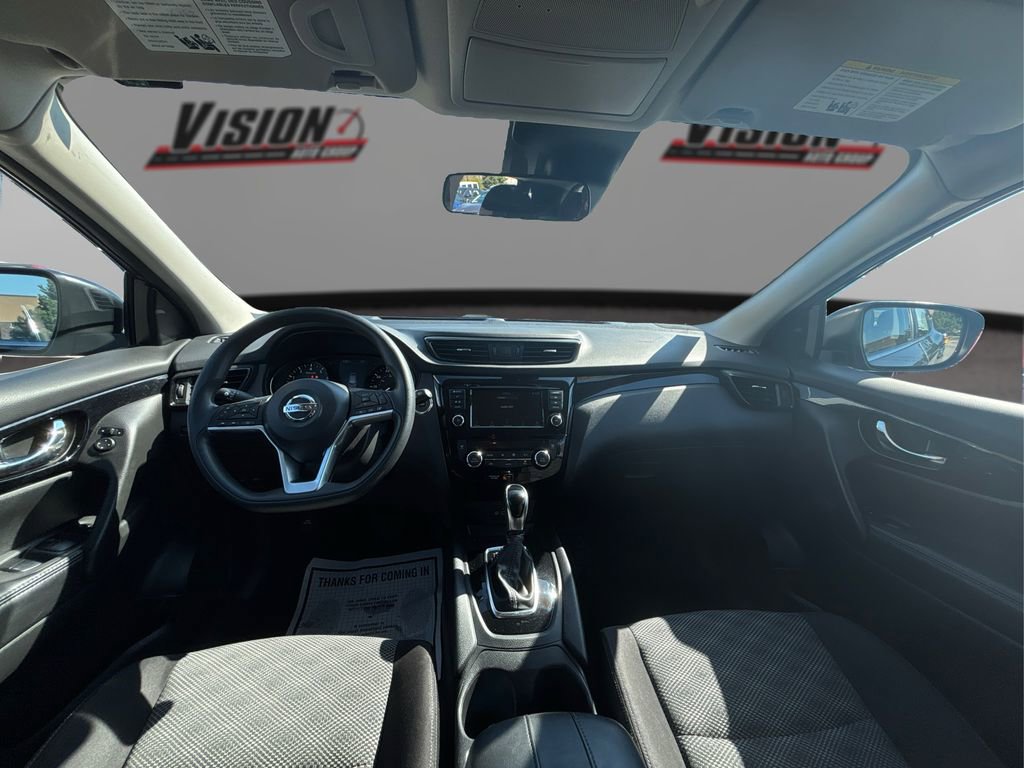 Used 2020 Nissan Rogue Sport SV image 25