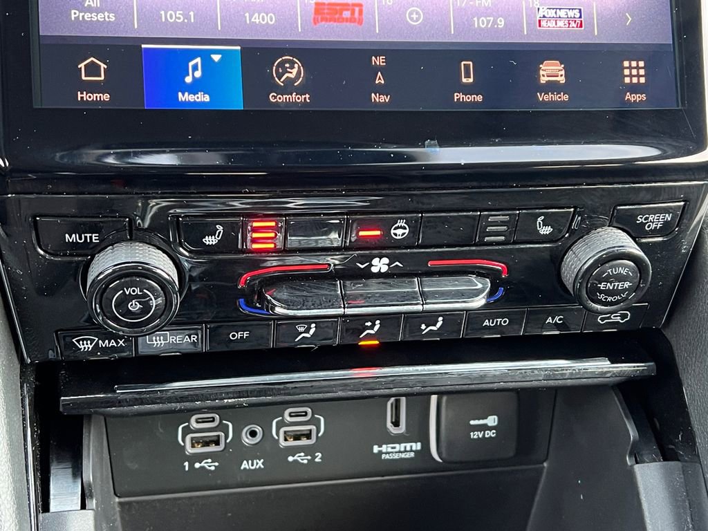 Used 2022 Jeep Grand Cherokee Limited 4xe image 23