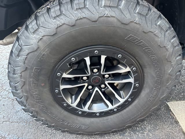 Used 2024 Jeep Wrangler Unlimited Rubicon w/ XTREMEE 35" Tire Package AWD/4WD image 28