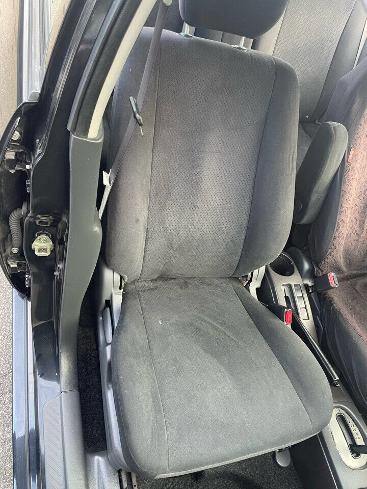 Used 2004 Suzuki Aerio S image 10