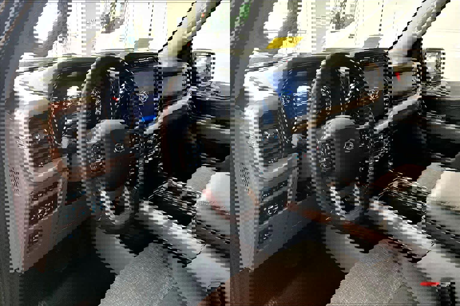 Used 2021 Ford F150 XLT w/ Equipment Group 302A High image 16