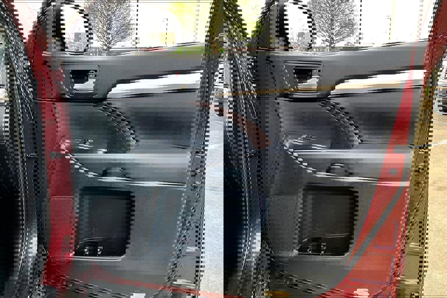 Used 2017 Toyota Highlander XLE image 20