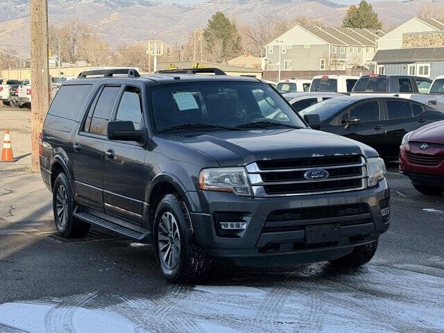 Used 2016 Ford Expedition EL XLT image 2