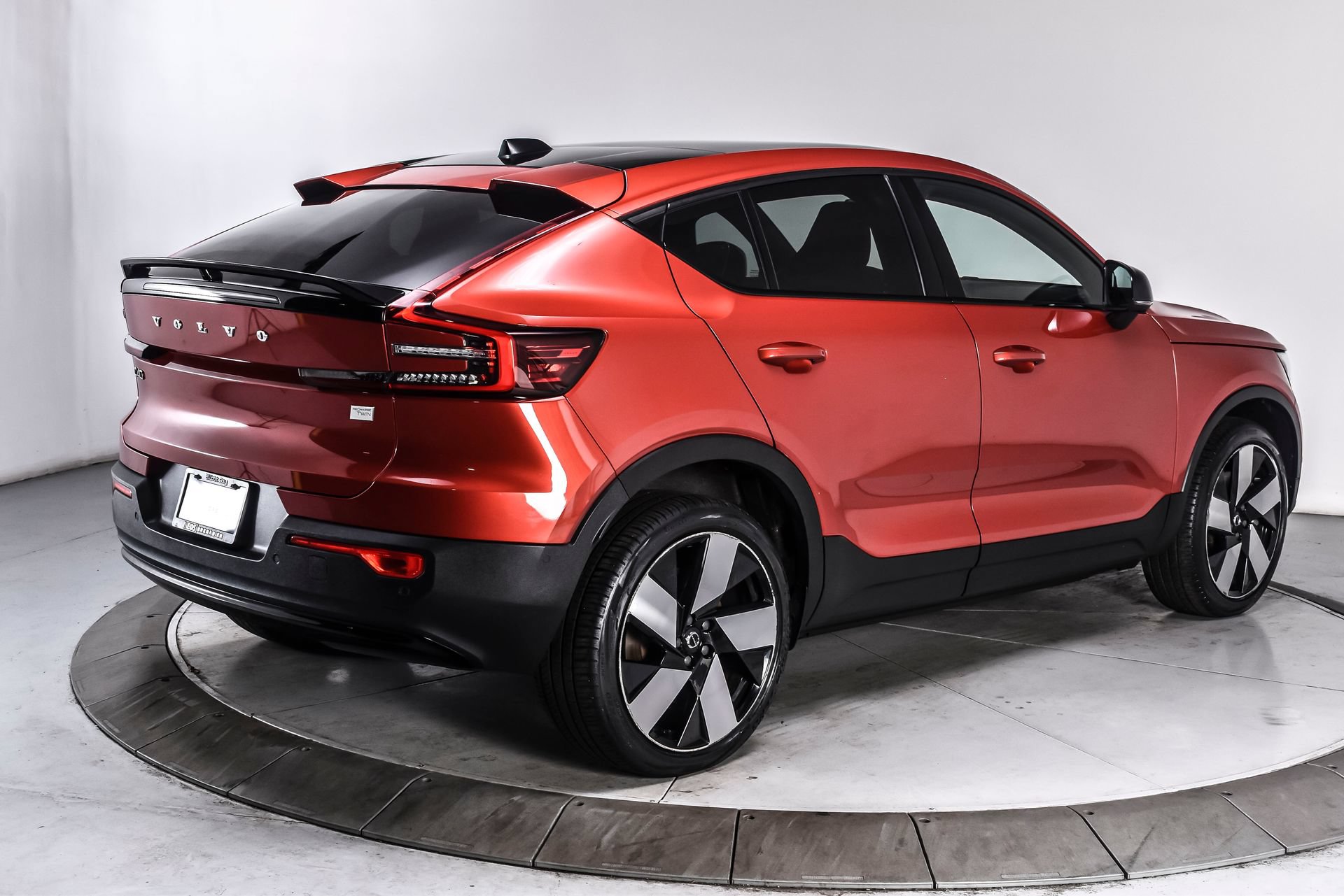 Used 2023 Volvo C40 P8 Recharge Plus AWD/4WD image 6