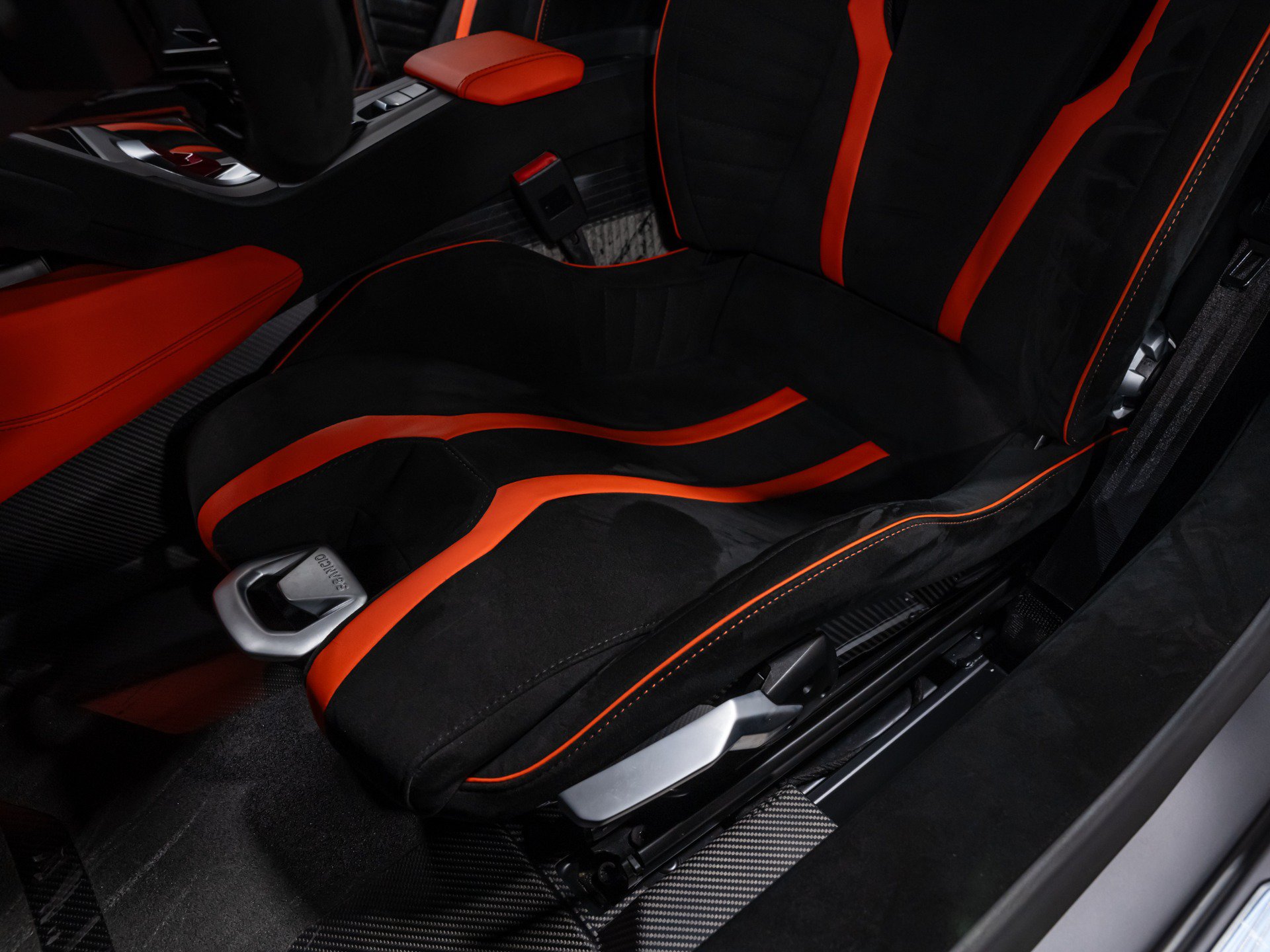 Used 2024 Lamborghini Huracan STO RWD image 58
