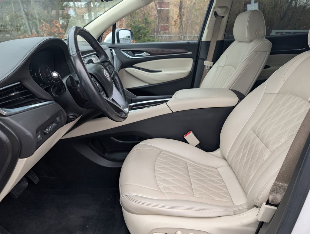 Used 2022 Buick Enclave Avenir w/ Avenir Technology Package image 22