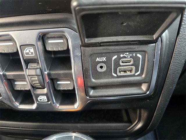 Used 2021 Jeep Wrangler Unlimited Sahara image 18