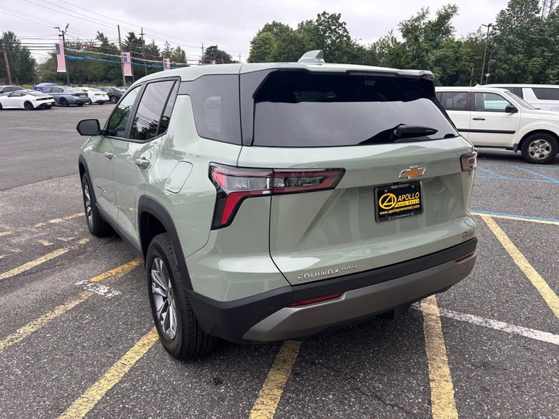 Used 2025 Chevrolet Equinox LT w/ Safety and Technology Package image 5