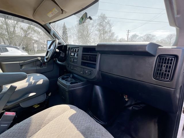 Used 2019 GMC Savana 3500 Extended w/ Power Convenience Package image 22