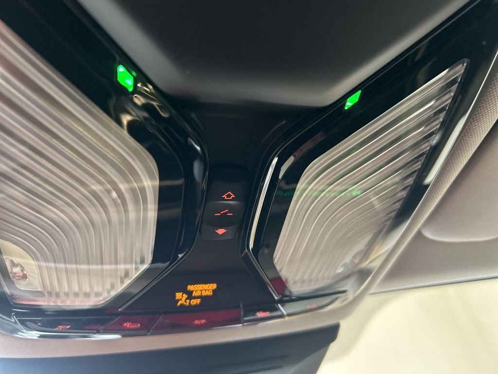 Used 2023 BMW X7 xDrive40i w/ Parking Assistance Package image 11