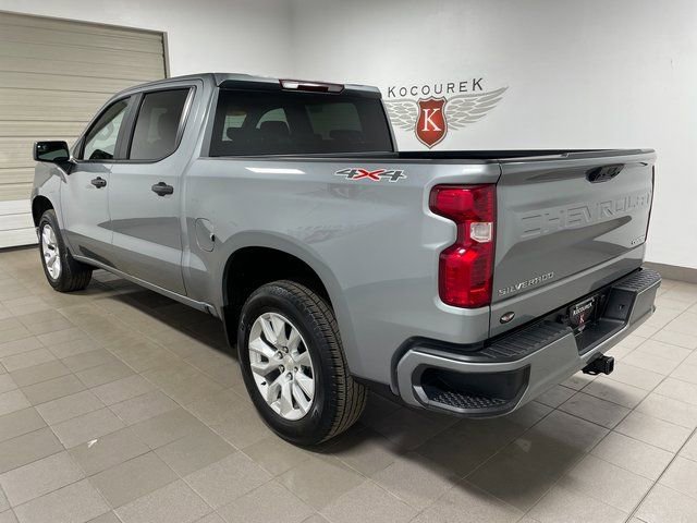 Used 2024 Chevrolet Silverado 1500 Custom image 4