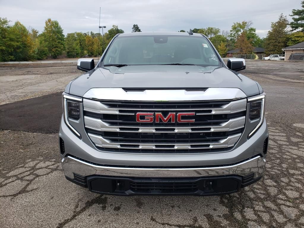 New 2026 GMC Sierra 1500 SLE image 2
