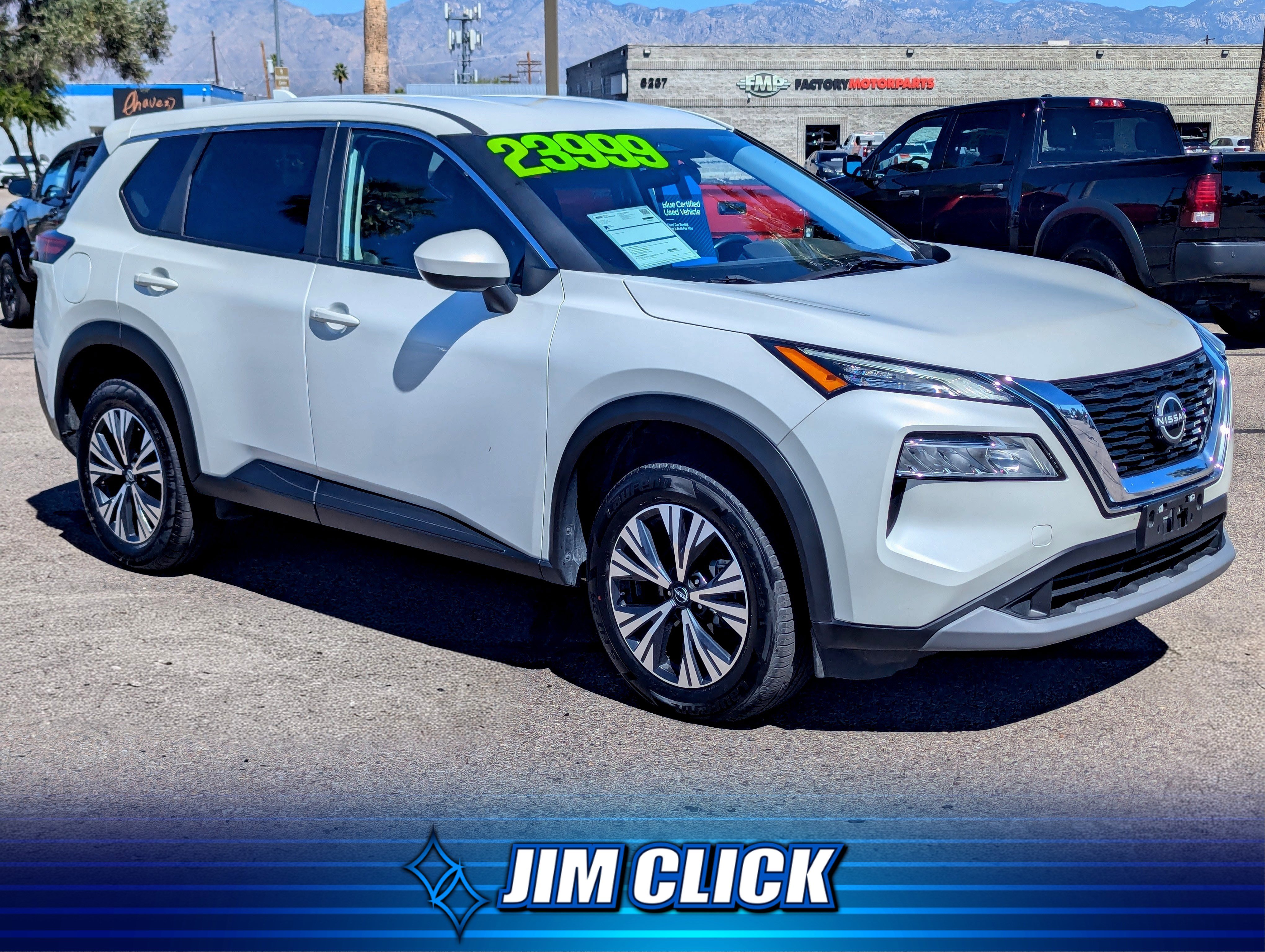 Used 2023 Nissan Rogue SV image 1