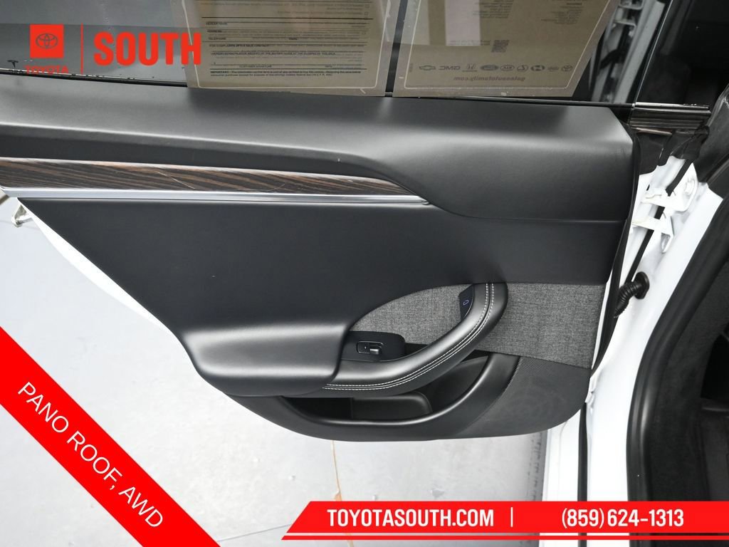 Used 2022 Tesla Model S AWD/4WD image 23