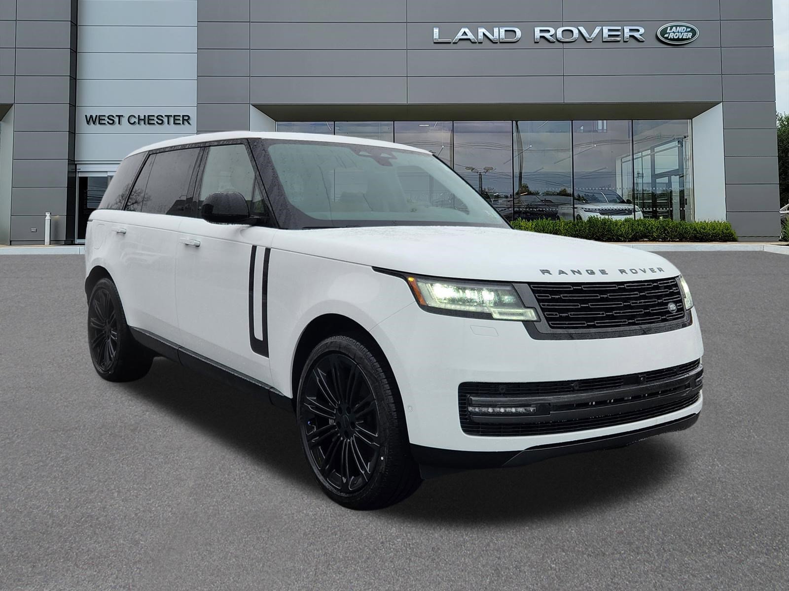New 2026 Land Rover Range Rover Long Wheelbase SE image 2