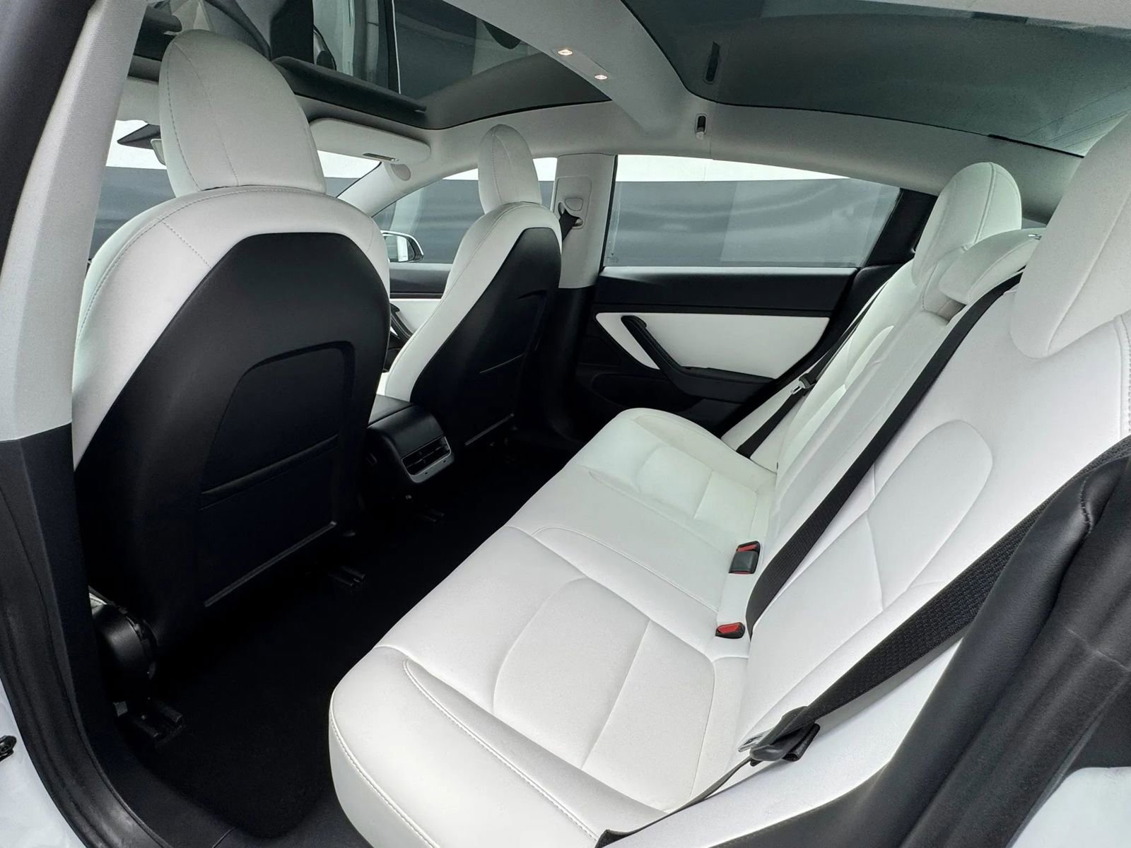 Used 2021 Tesla Model 3 Standard Range Plus image 44