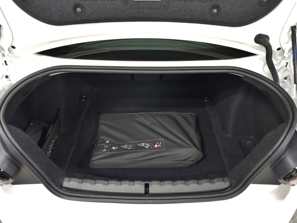 Used 2026 BMW M240i xDrive Coupe AWD/4WD image 9
