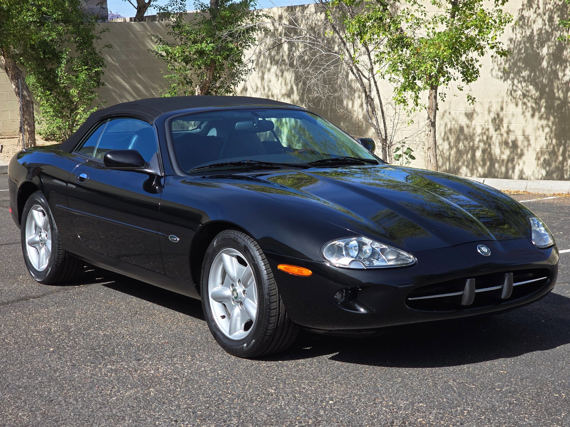 Used 1998 Jaguar XK8 Convertible RWD image 4