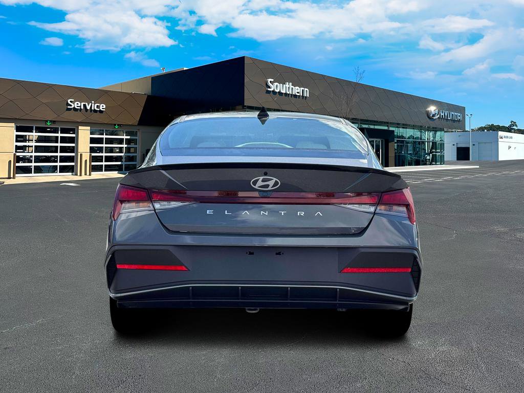New 2026 Hyundai Elantra Sport FWD image 7
