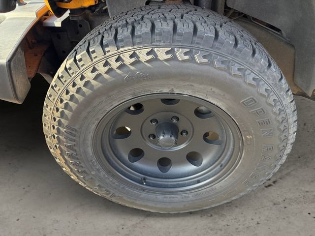 Used 2012 Jeep Wrangler Unlimited Sahara AWD/4WD image 9