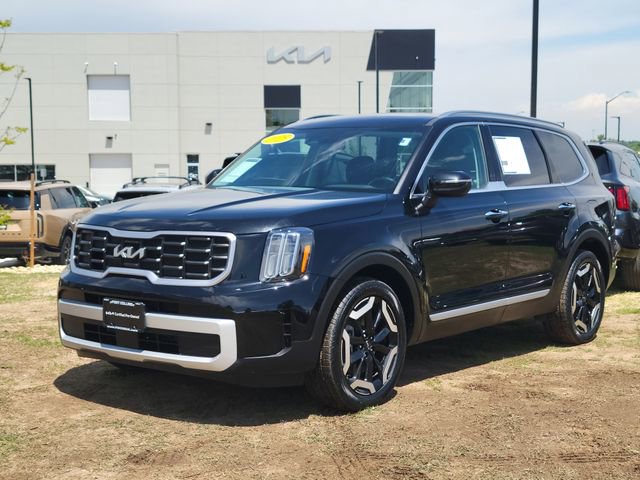 Certified 2025 Kia Telluride S