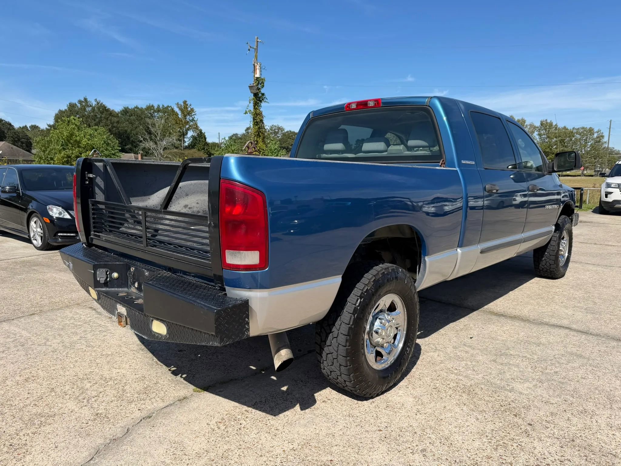 Used 2006 Dodge Ram 3500 Truck SLT w/ Light Group image 4