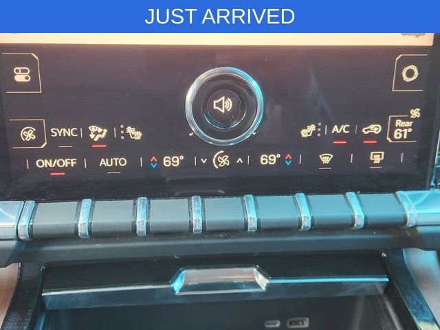 Used 2025 GMC Yukon XL Denali image 22