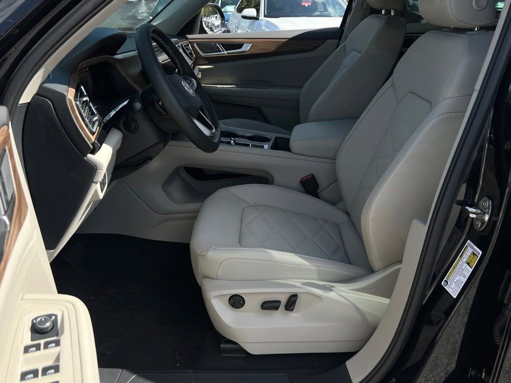 New 2026 Volkswagen Atlas SE image 16