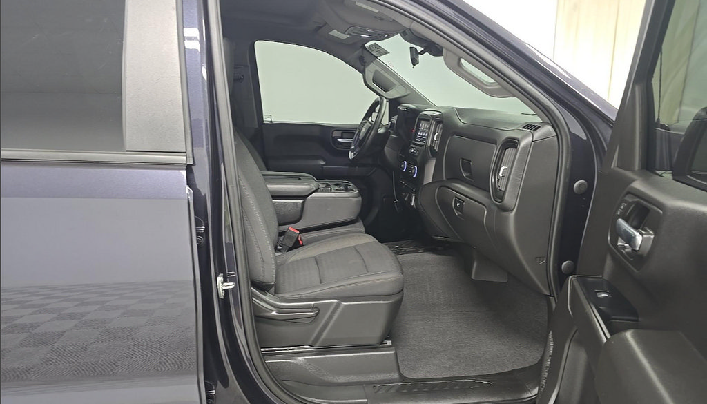 Used 2022 Chevrolet Silverado 1500 Custom AWD/4WD image 9