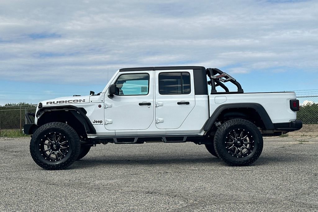 Used 2023 Jeep Gladiator Rubicon AWD/4WD image 3