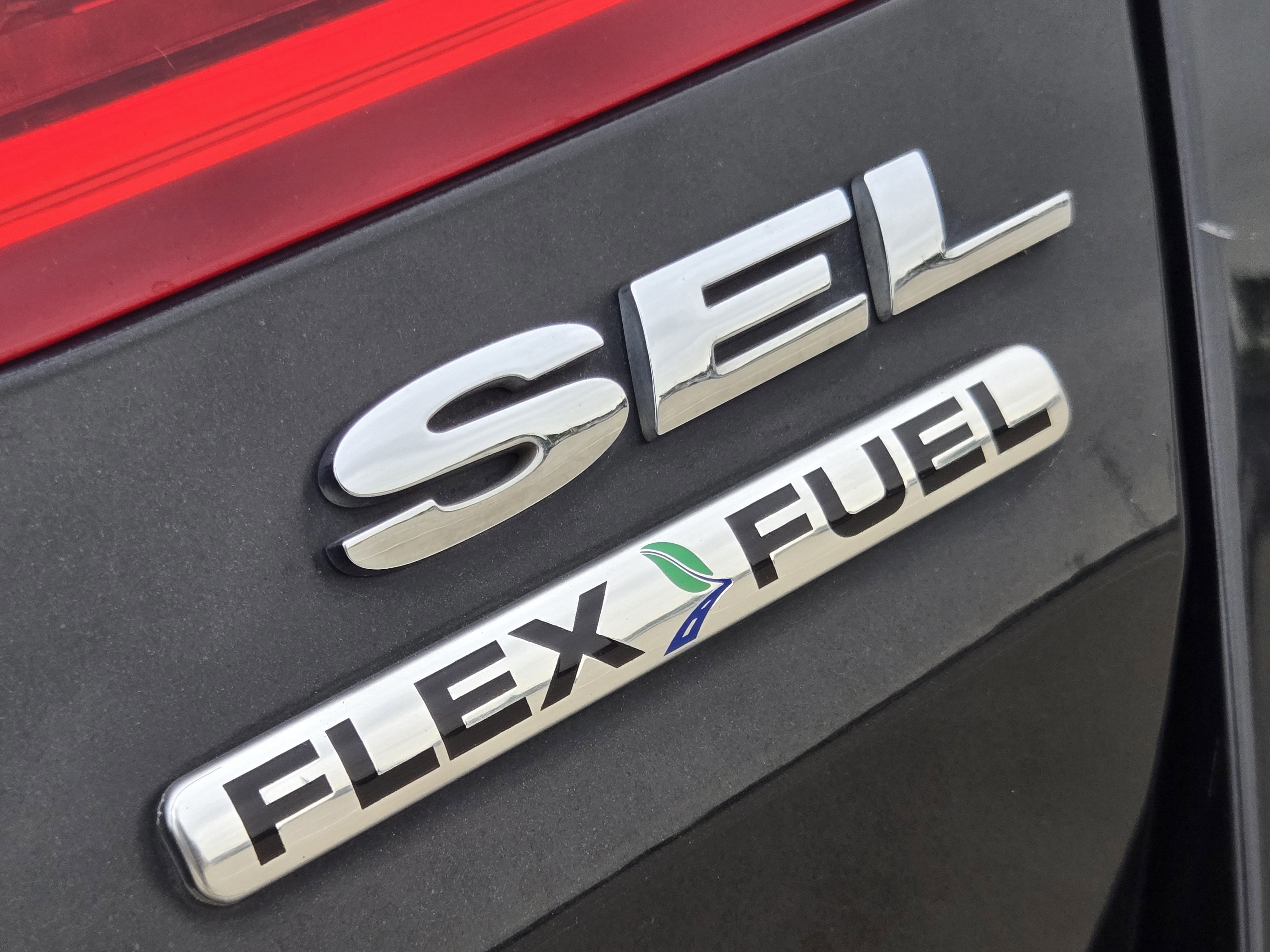 Used 2014 Ford Taurus SEL w/ Equipment Group 201A FWD image 31