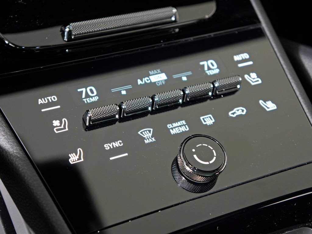 Certified 2026 Porsche Cayenne Coupe AWD/4WD image 32