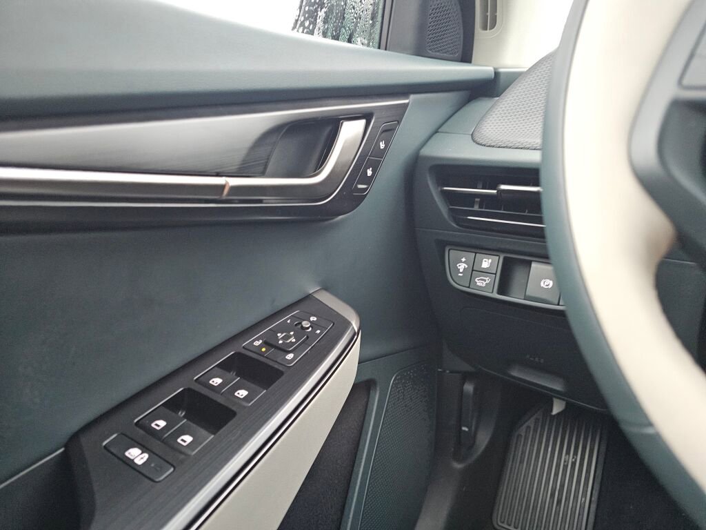 New 2025 Kia EV6 Wind AWD/4WD image 18