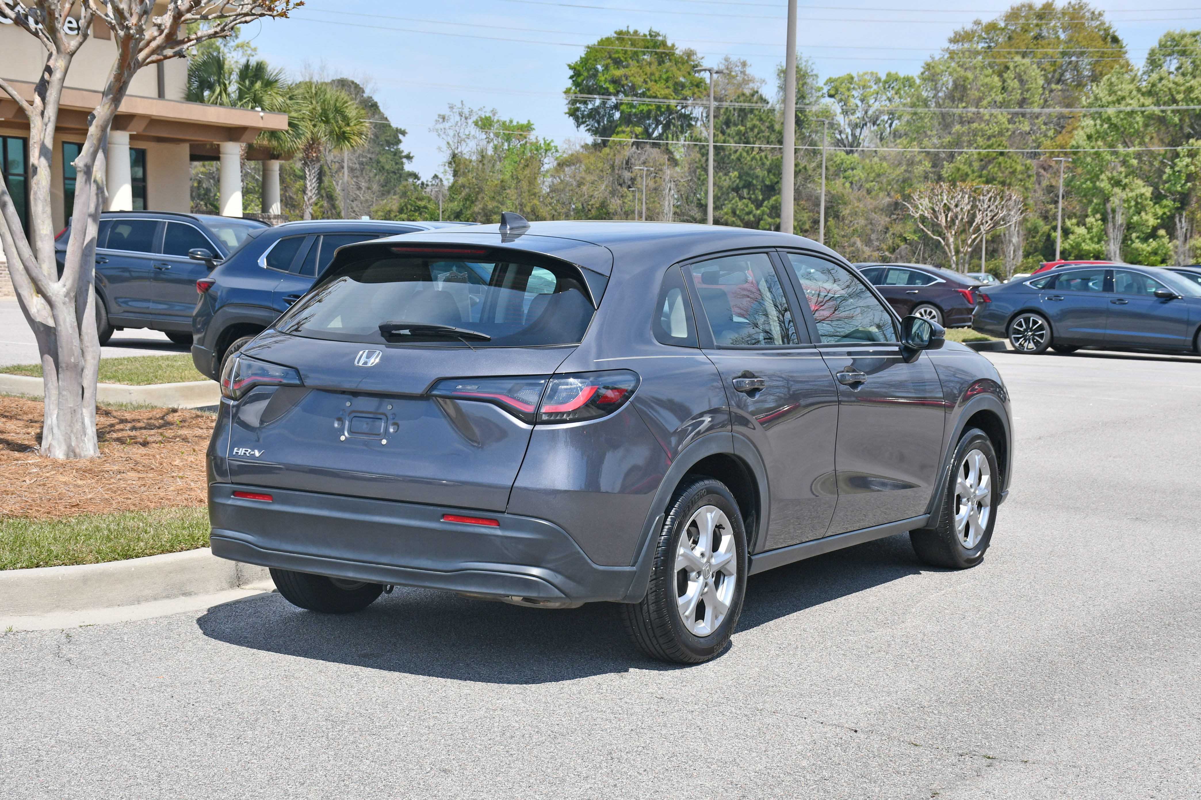 Used 2024 Honda HR-V LX image 4