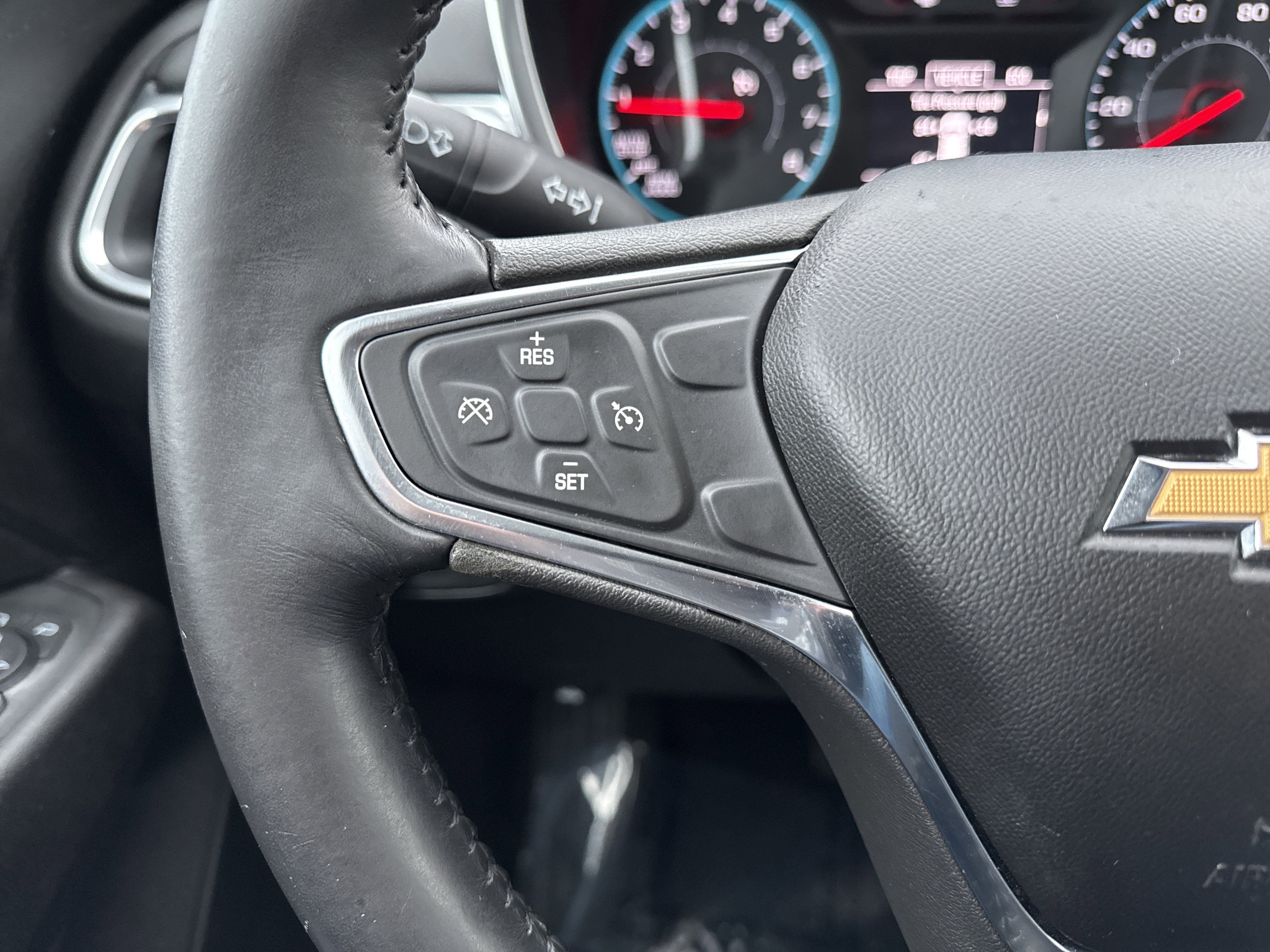 Used 2018 Chevrolet Equinox LT image 28