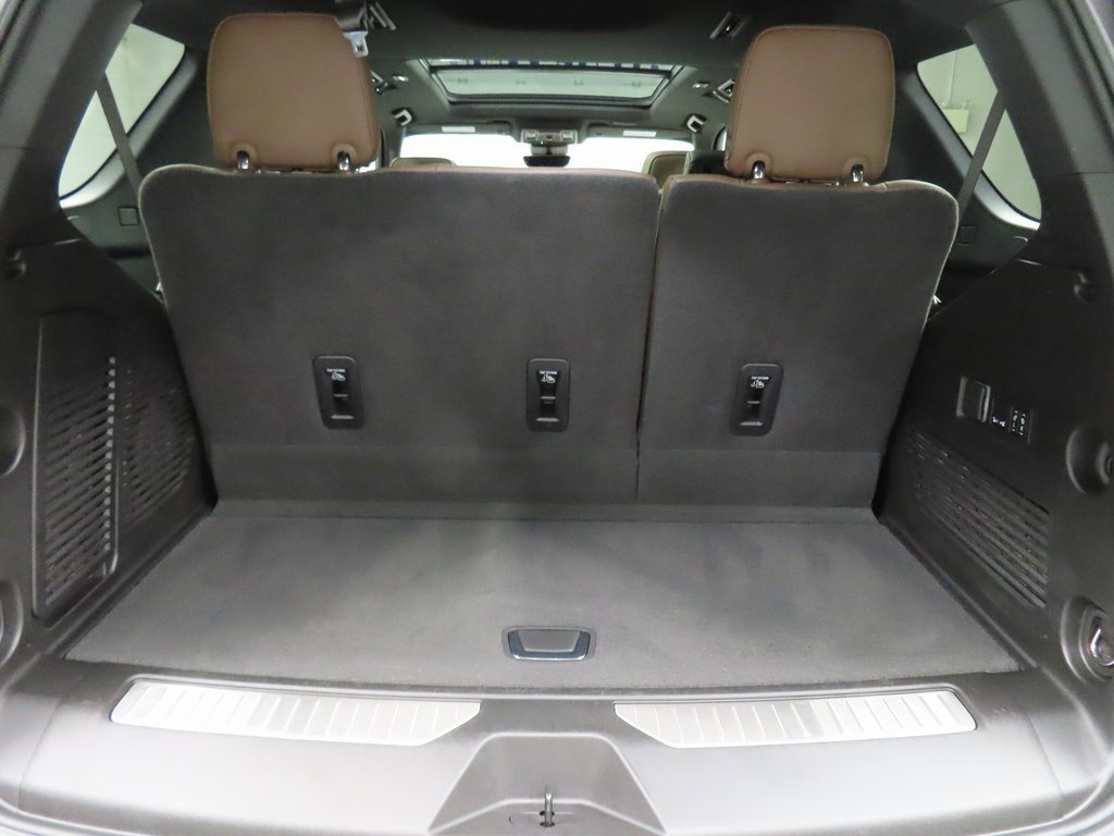 Used 2025 Chevrolet Tahoe High Country image 43