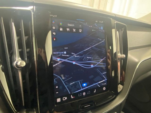 Certified 2025 Volvo XC60 B5 Core image 18