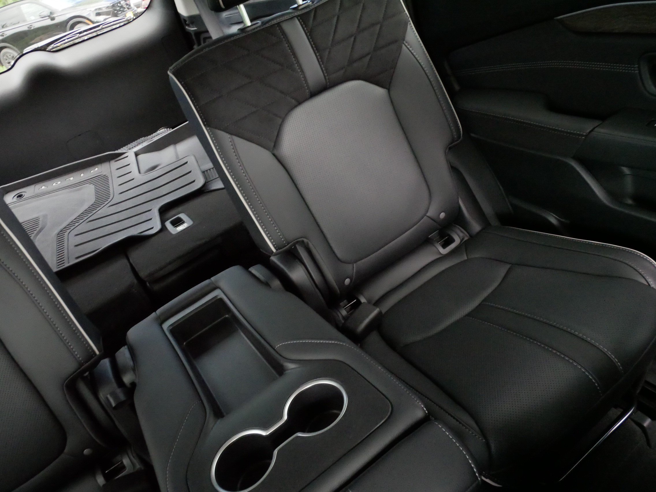 Used 2026 Honda Pilot Elite image 14